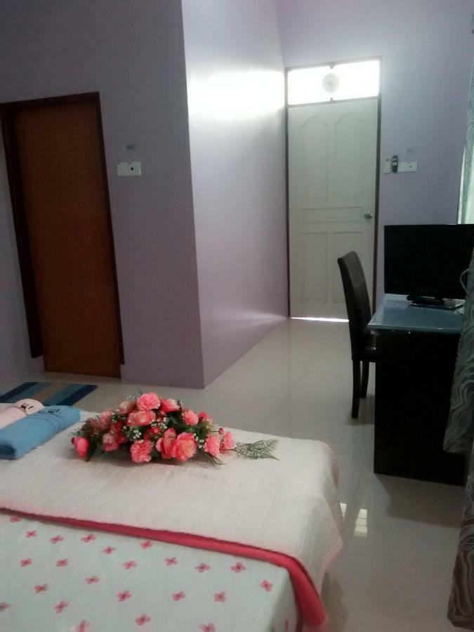 Penginapan Mycj - Roomstay Kuala Terengganu Exterior foto